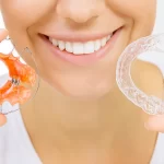 Invisalign czy zwykły aparat